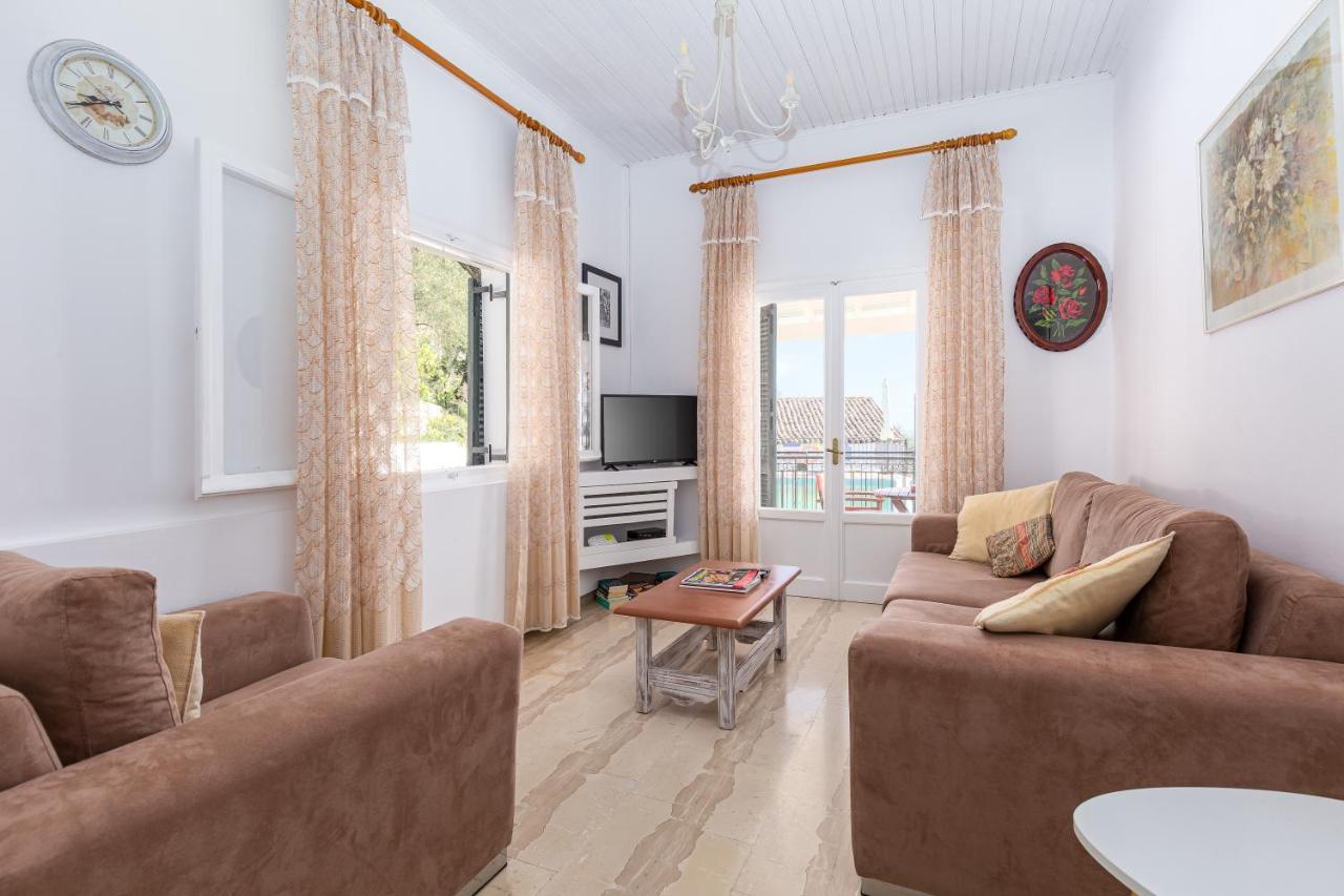 Villa Georgina Nisaki  Eksteriør billede